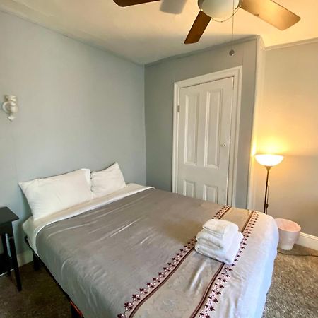 Clover 2900 - Apartment And Rooms With Private Bathroom Near Washington Ave South Philly Philadelphia Buitenkant foto